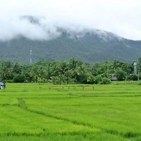 Jamjuree Garden Bed & Breakfast Ban Thung Ma Nieo Exterior photo