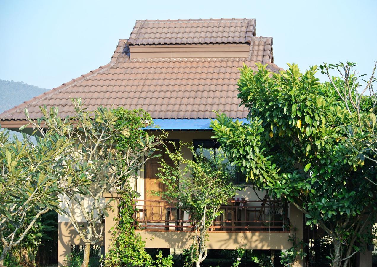 Jamjuree Garden Bed & Breakfast Ban Thung Ma Nieo Exterior photo