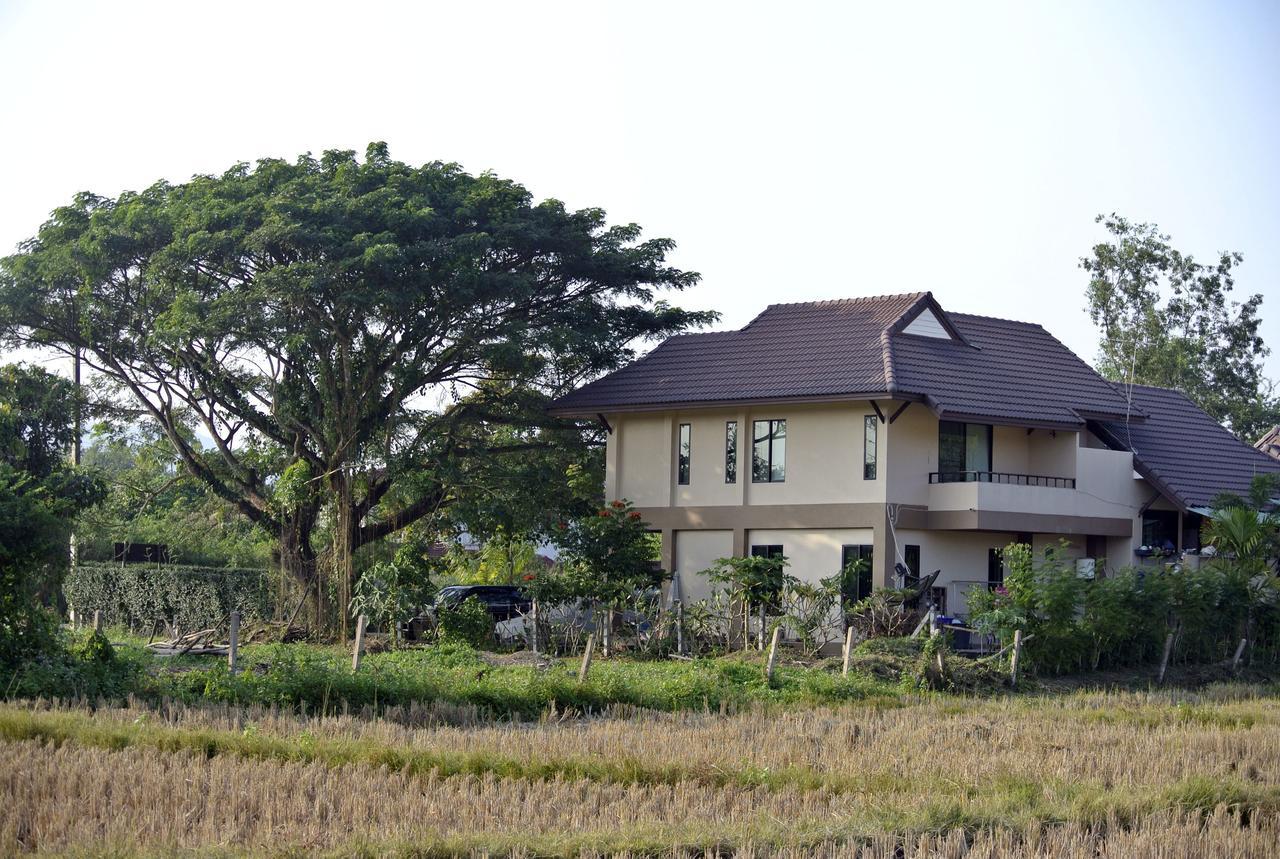 Jamjuree Garden Bed & Breakfast Ban Thung Ma Nieo Exterior photo