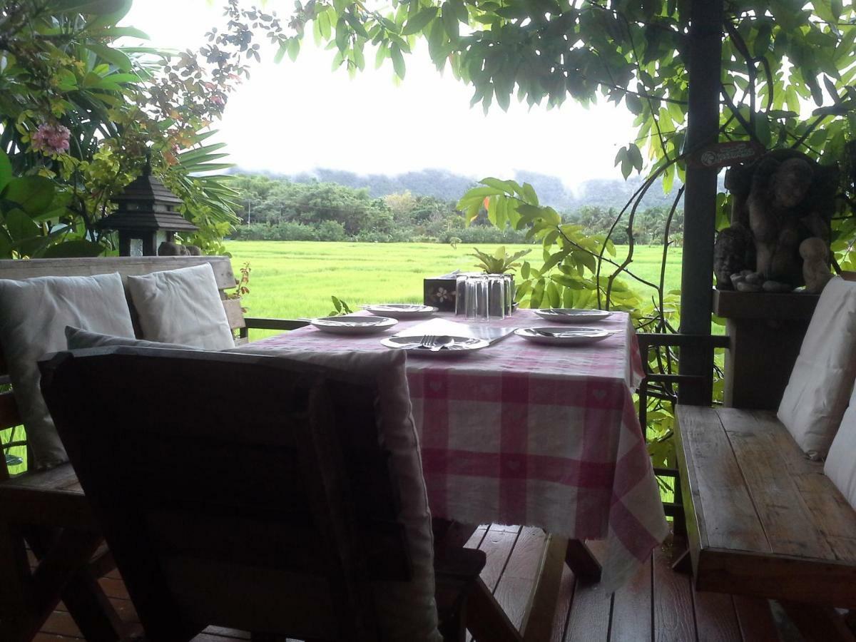 Jamjuree Garden Bed & Breakfast Ban Thung Ma Nieo Exterior photo